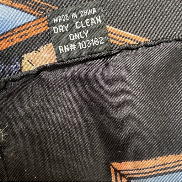 Rivetz of Boston 100% Silk Handmade Scarf Sailor’s Valentine 30” EUC - Picture 8 of 9